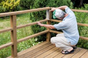 deck inspection. deck safety. inspect deck railing