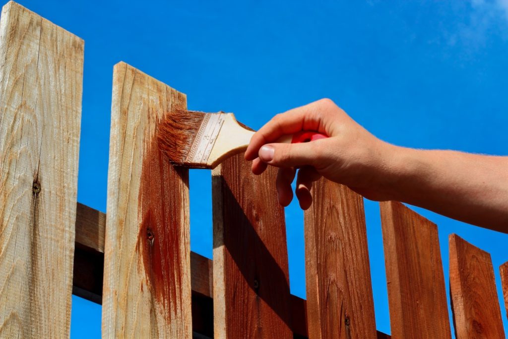 fence repair ideas. refinishing your old fence. staining fences